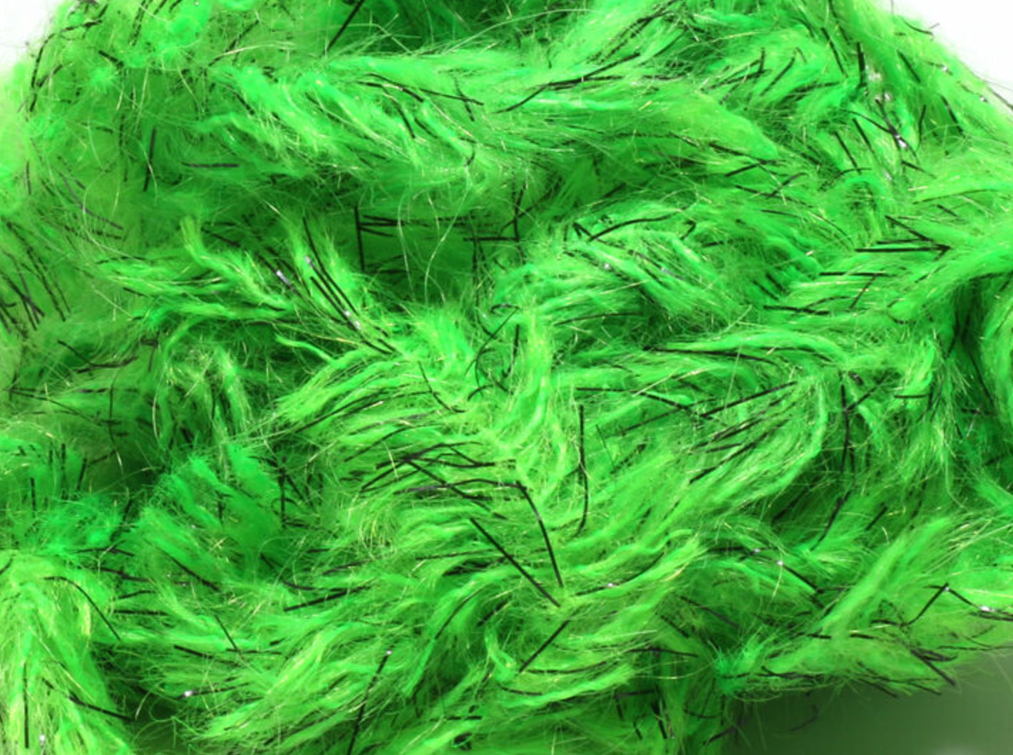 Medium 10mm Speckled Black Mohair Scruff